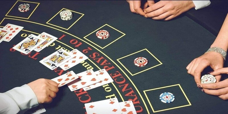 Các thao tác chơi bài blackjack tại nhà cái CWIN